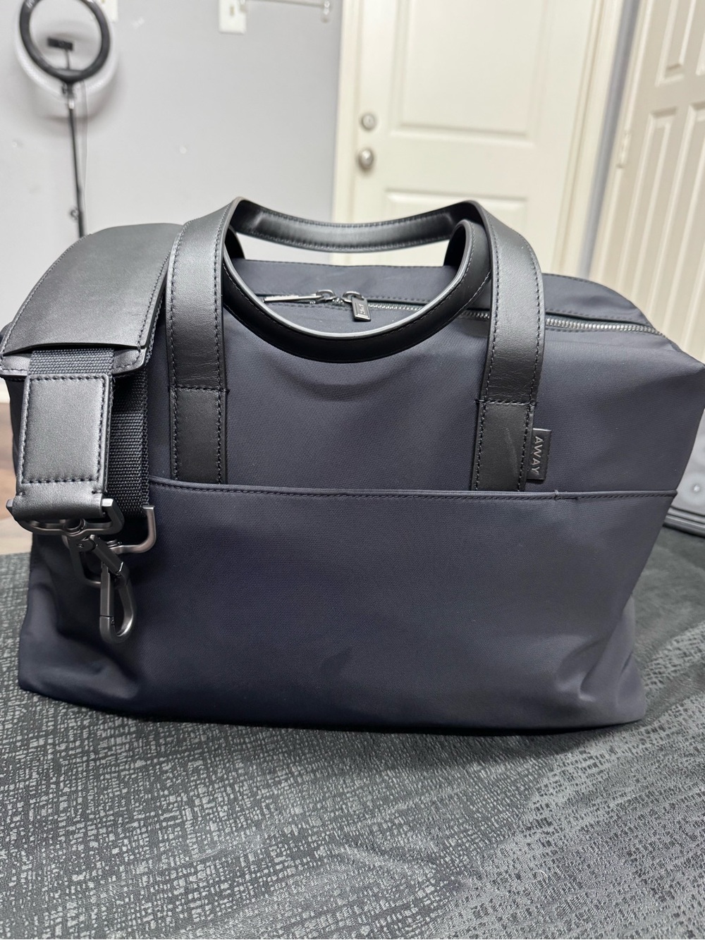 Away The Everywhere Bag in Black - Picture 4 of 16